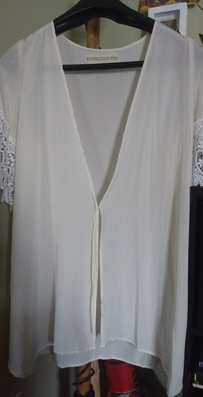 Stone Cold Fox Fox Robe In Ivory Silk - Picture 6 of 8